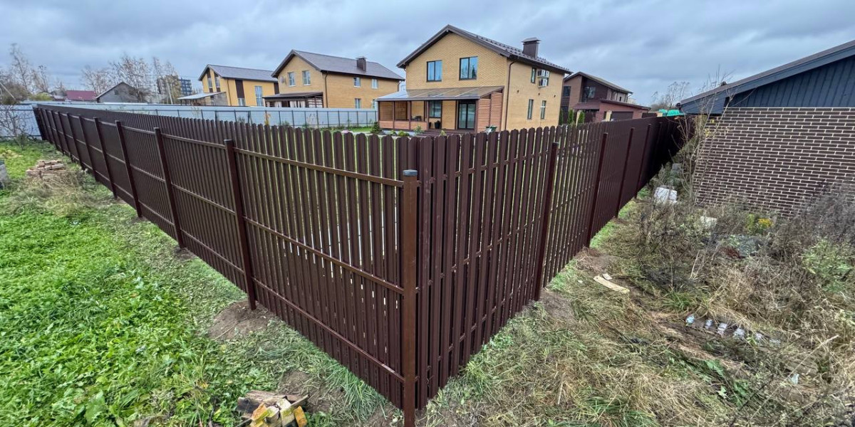 Демонтаж старого забора и подготовка участка: что учесть до приезда монтажников
