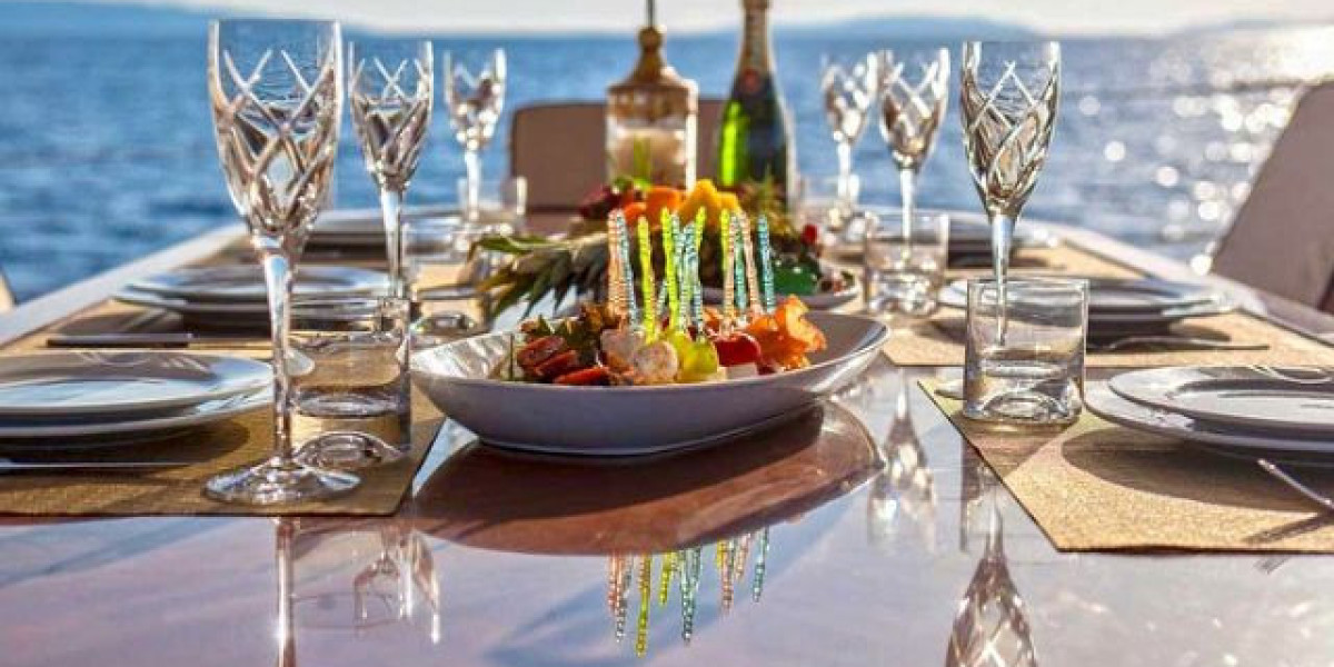 Can Luxury Yacht Catering Services in Dubai work within a budget?