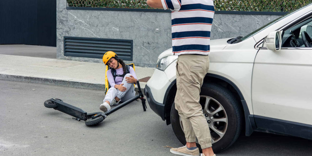 What to Know Before Calling a Scooter Accident Lawyer
