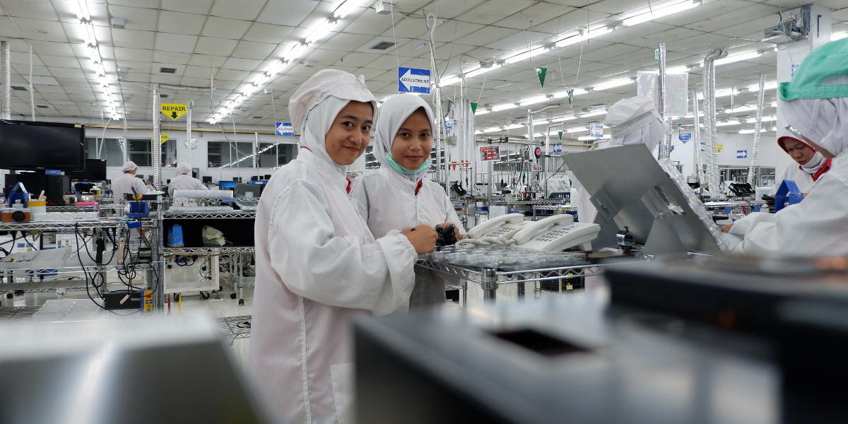 How Pharma Cleanroom Equipment Works and Why Proper Maintenance Is Essential