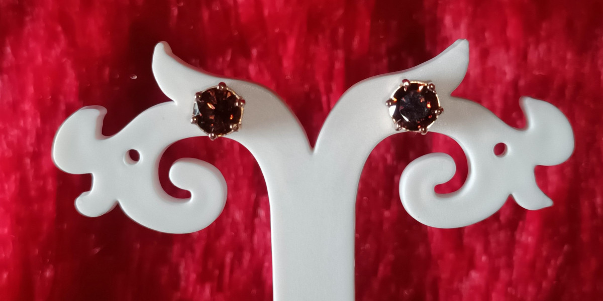 Buy Silver Earrings Online for Women in the UK – A Complete Style & Shopping Guide