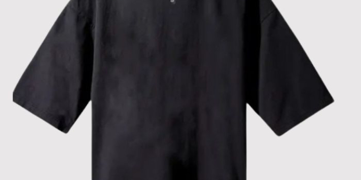 Yeezy Gap Outfit Ideas for Everyday Casual Wear