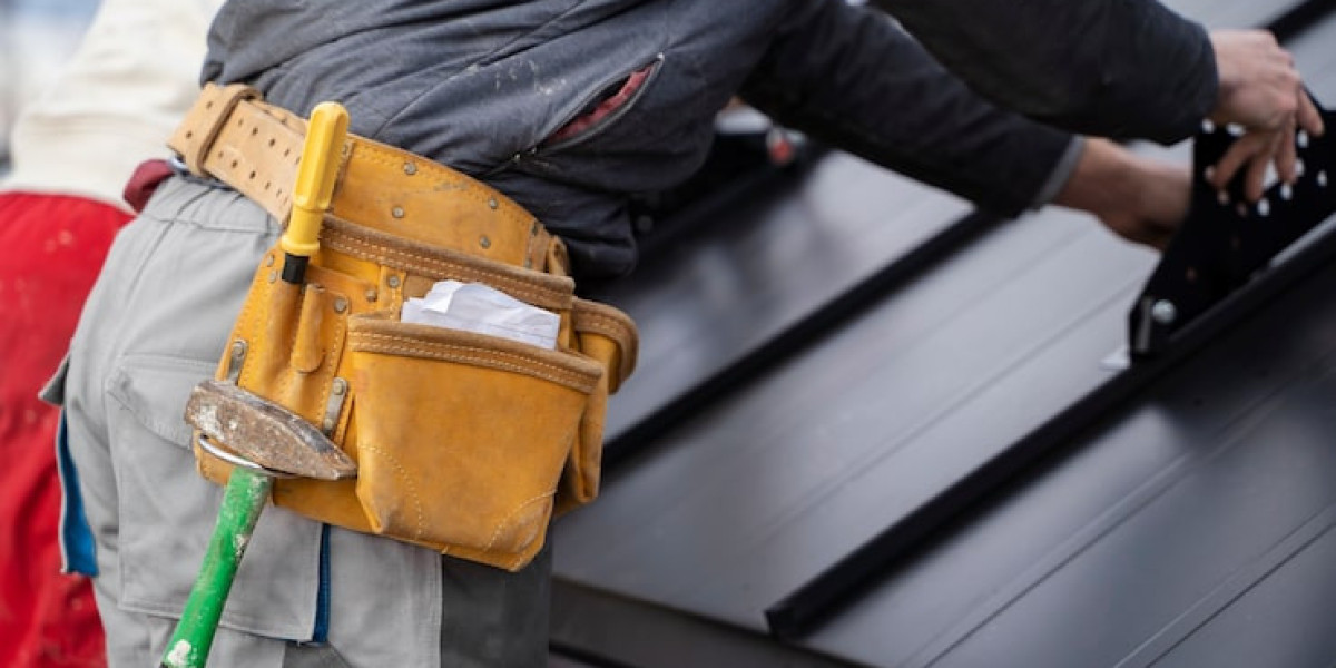 Do Metal Roofing Contractors In Magnolia, TX Offer Maintenance Tips For New Roofs?