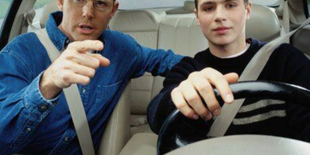 Choosing the Right Driving School in Oshwa