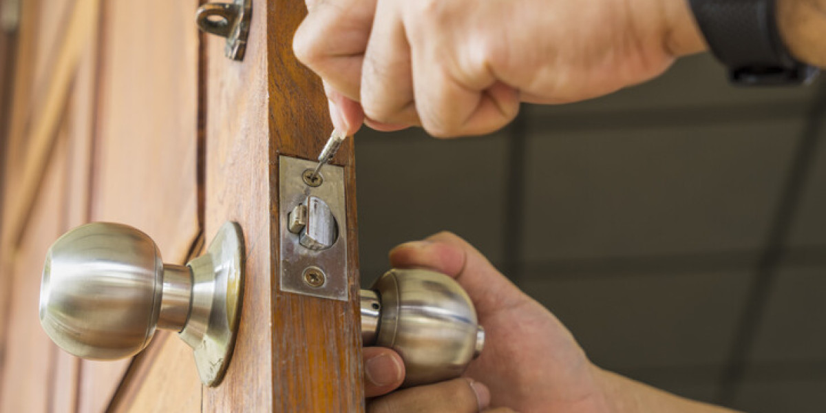 Door Lock Change Services for Safer Homes and Workplaces