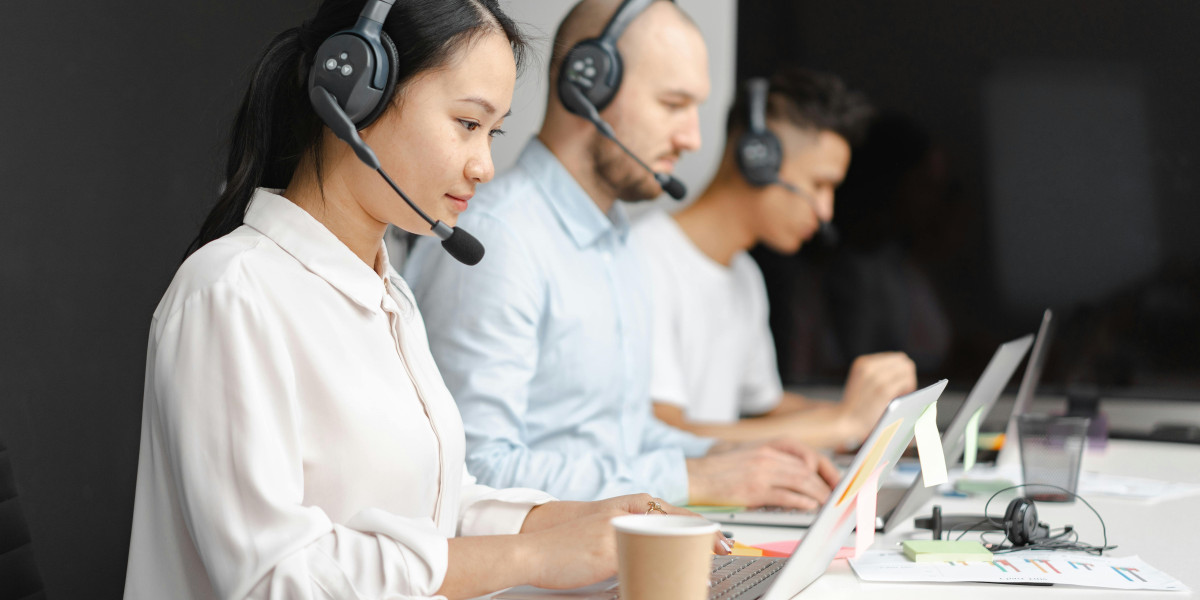 Enhance Customer Experience with a Portuguese Call Center Offering Multilingual Support, 24/7 Service
