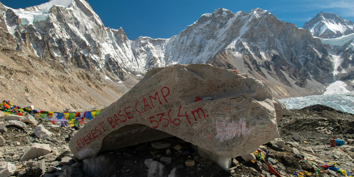 Ideal for trekkers with basic fitness and a strong interest in the Himalayas.
