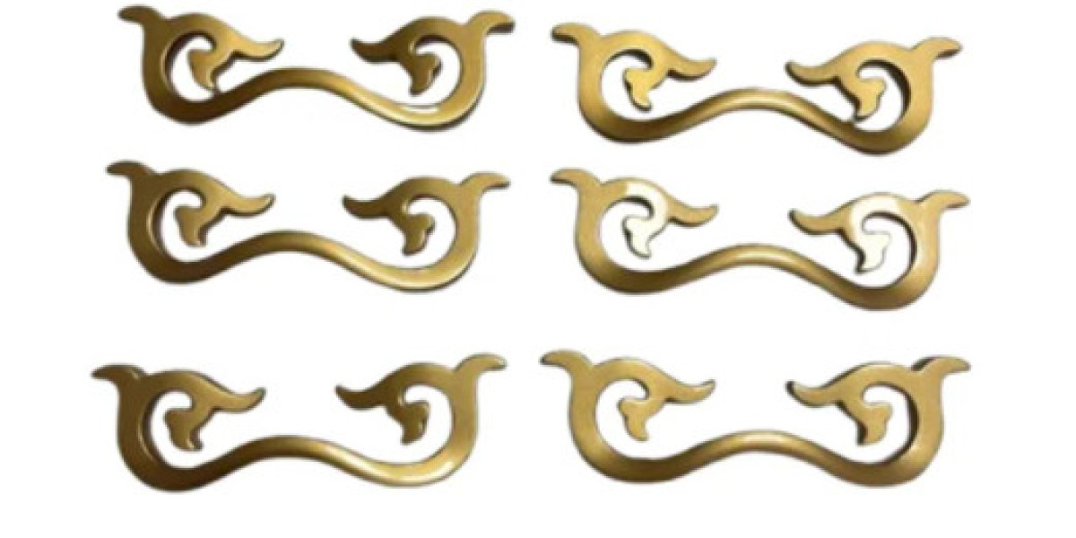 Wardrobe door metal handle Decorative lines: The finishing touch to enhance the texture of the space