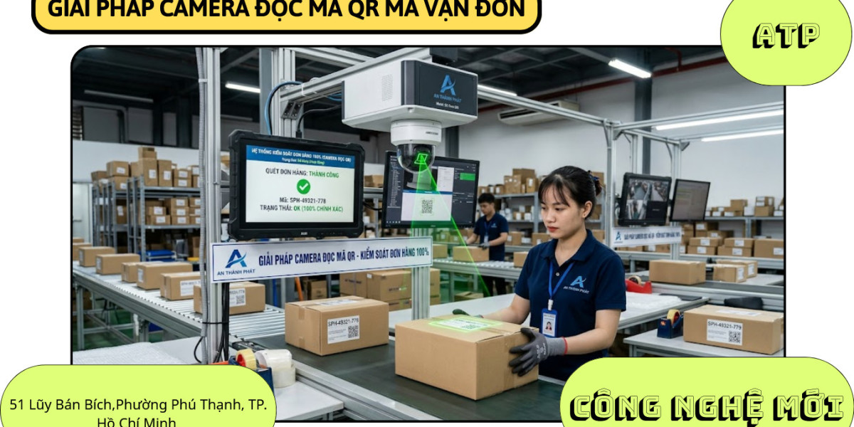 Camera giám sát đọc mã QR đóng gói đơn hàng