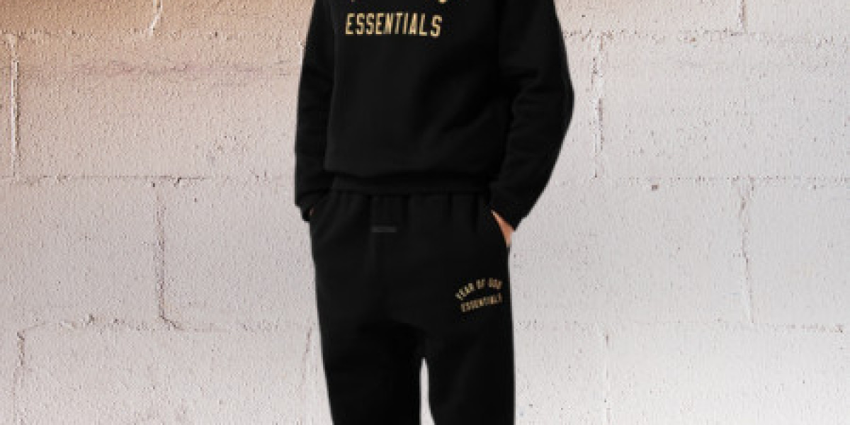 Essentials Shorts Outfit Ideas 2026
