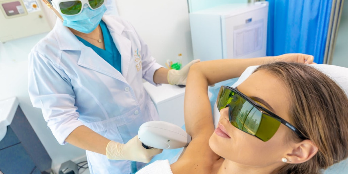 أفضل 10 عيادات لإزالة الشعر بالليزر في دبي لعام 2026