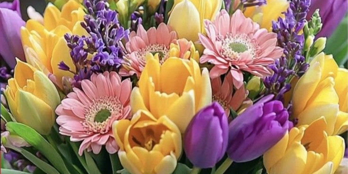 Luxury Flowers in Dubai: The Art of Premium Luxury Flower Delivery