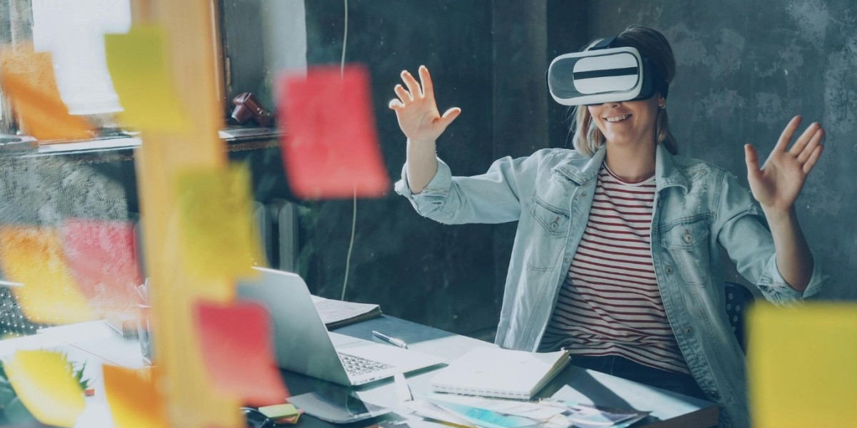 How to Stay Engaged in Virtual Classes