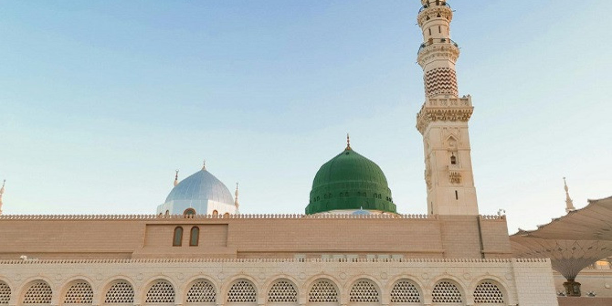 Planning with an Umrah Travel Agency from California