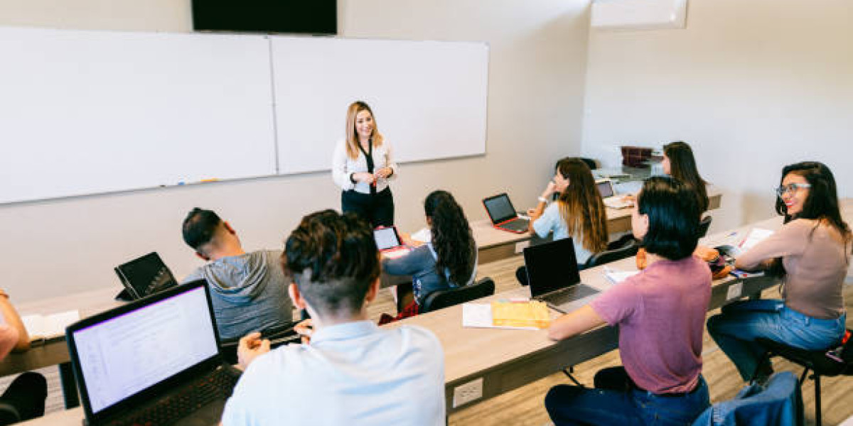Expert CLAT Preparation in Delhi with BST Competitive Classes for Success