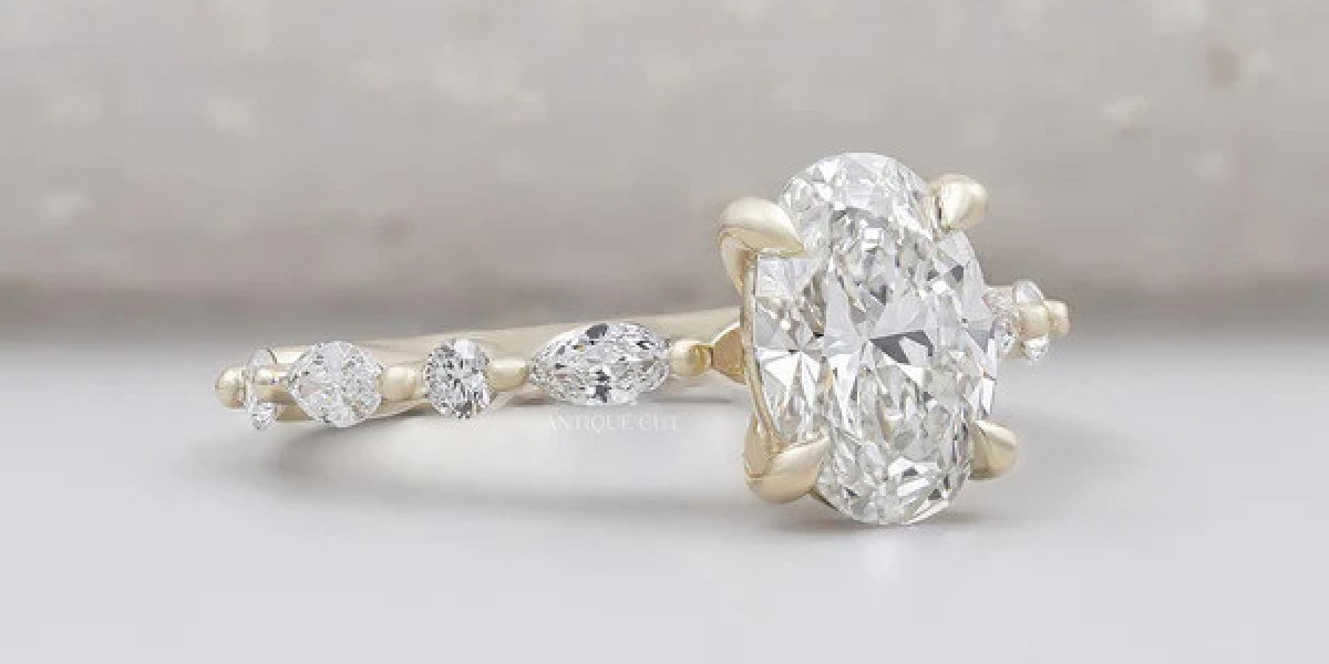 Smart Ways to Choose a Beautiful Engagement Ring Without Overspending