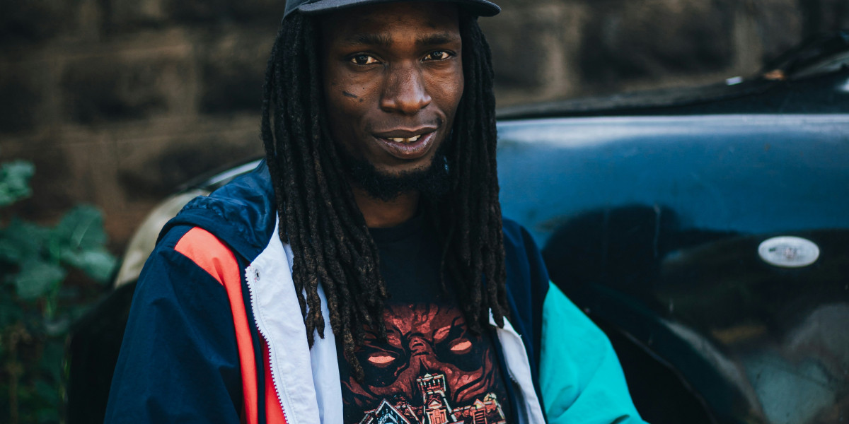 Emotional Clothing for Youth Expression: