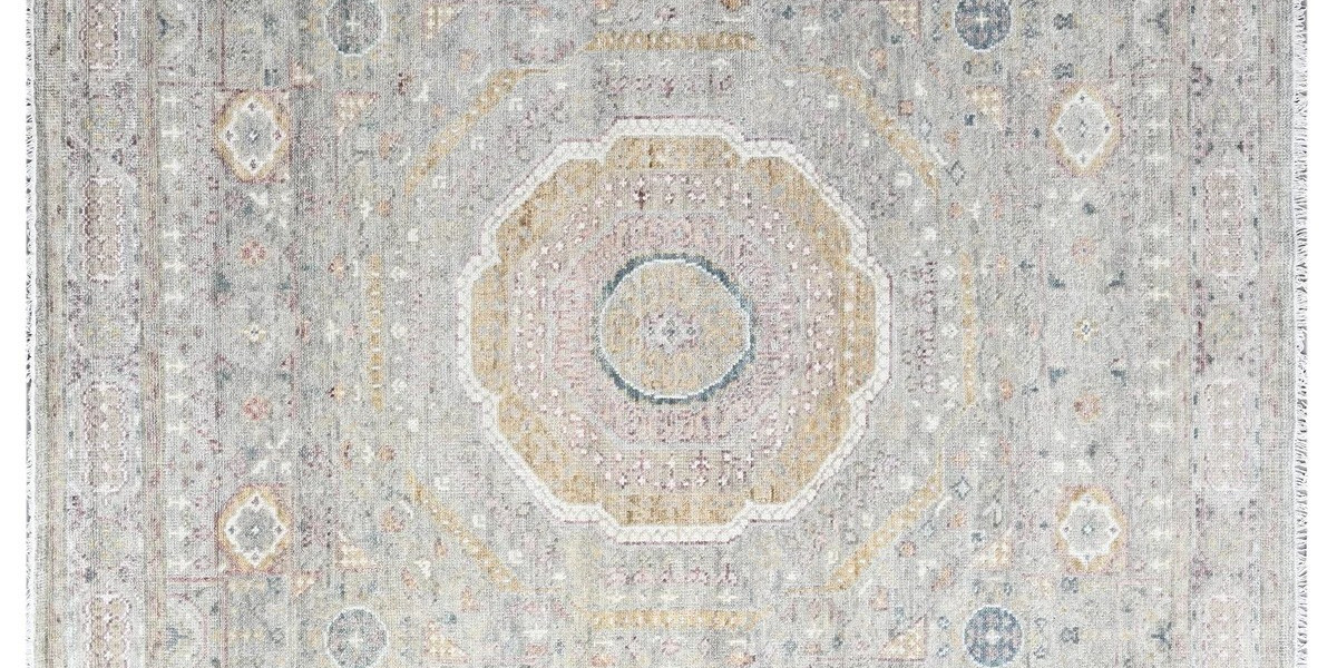 The Role of Color Play in Modern Rug Design