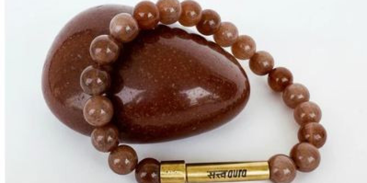 Elegant and Unique: The Best Peach Moonstone Bracelet by Satva Aura