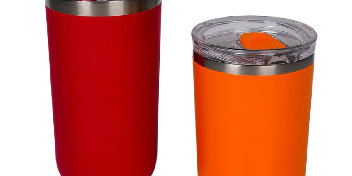 Thermal Coffee Mug Keeps Drinks Warm for Extended Use