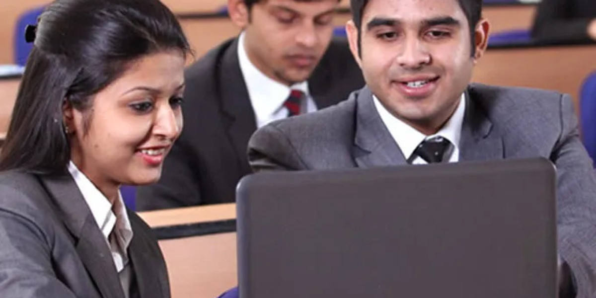 Why Study LLM in Bangalore for Legal Business Careers