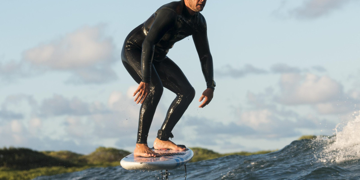 Why Every Active Man Needs a Rashguard for Comfort, Protection, and Performance