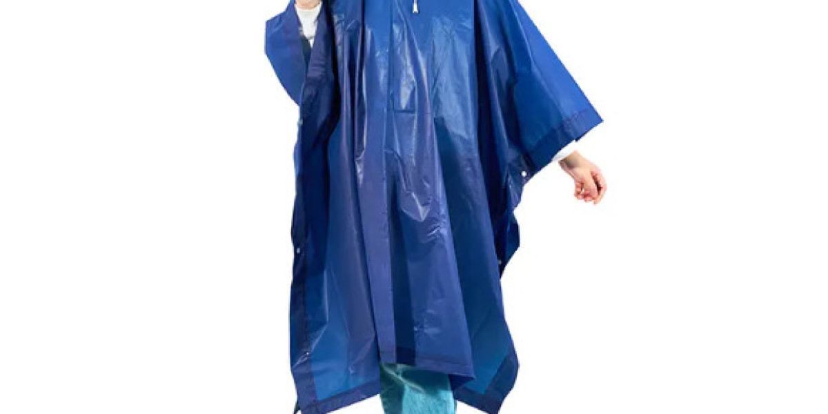 Does a Loose Raincoat Improve Mobility?