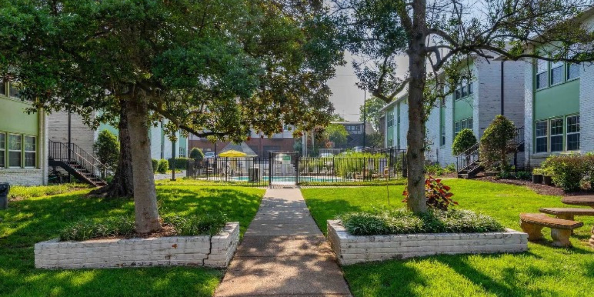 Pet Friendly Apartments Nashville TN: Welcome Home to You and Your Pets at Chateau Apartments