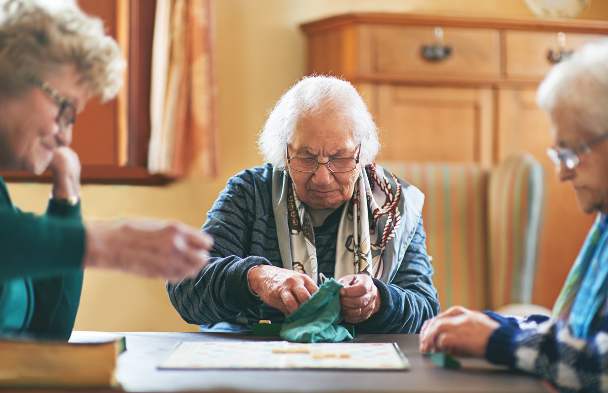 How To Choose The Right Memory Care For Aging Parents - Kingsley Senior Living