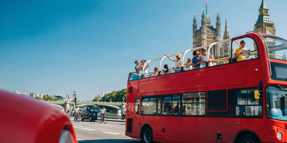 Hop-On Hop-Off Bus Tours: A Flexible Way to Discover Popular Destinations