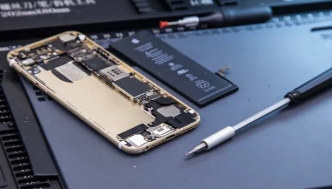 iPhone Battery Replacement: Signs You Need a New Battery | My Daily Activities