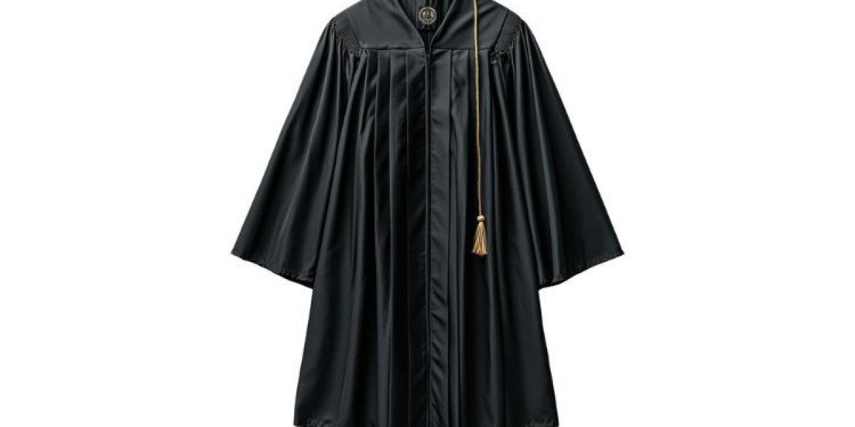 How to Choose the Right Master’s Robe for Graduation?